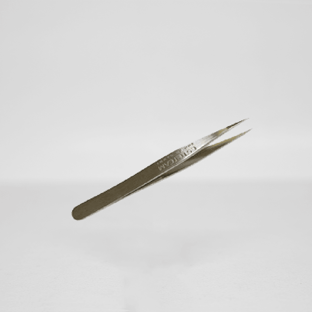 Sharp Point Tweezers - Ecuri Cosmetics